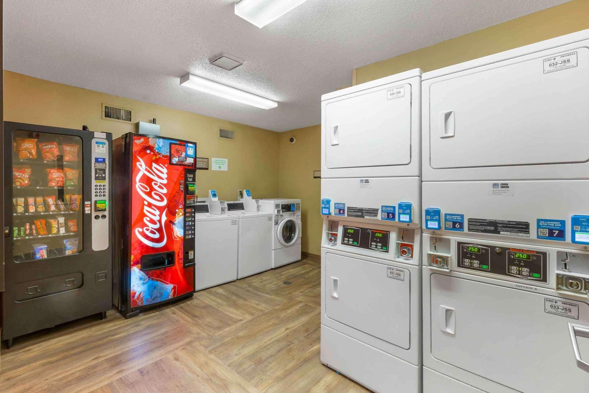 Extended Stay America Suites - Raleigh - Cary - Harrison Ave Luaran gambar